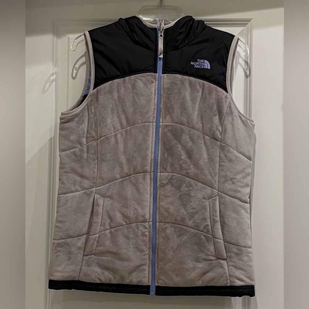 The North Face Reversible Vest - Picture 6 of 16